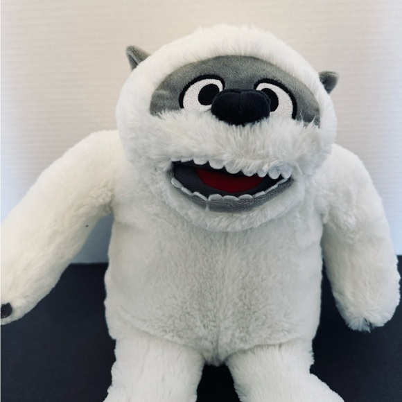 Aeropostale AERO Yeti Abominable Snowman Soft Plush 16 Inch White - Picture 7 of 16